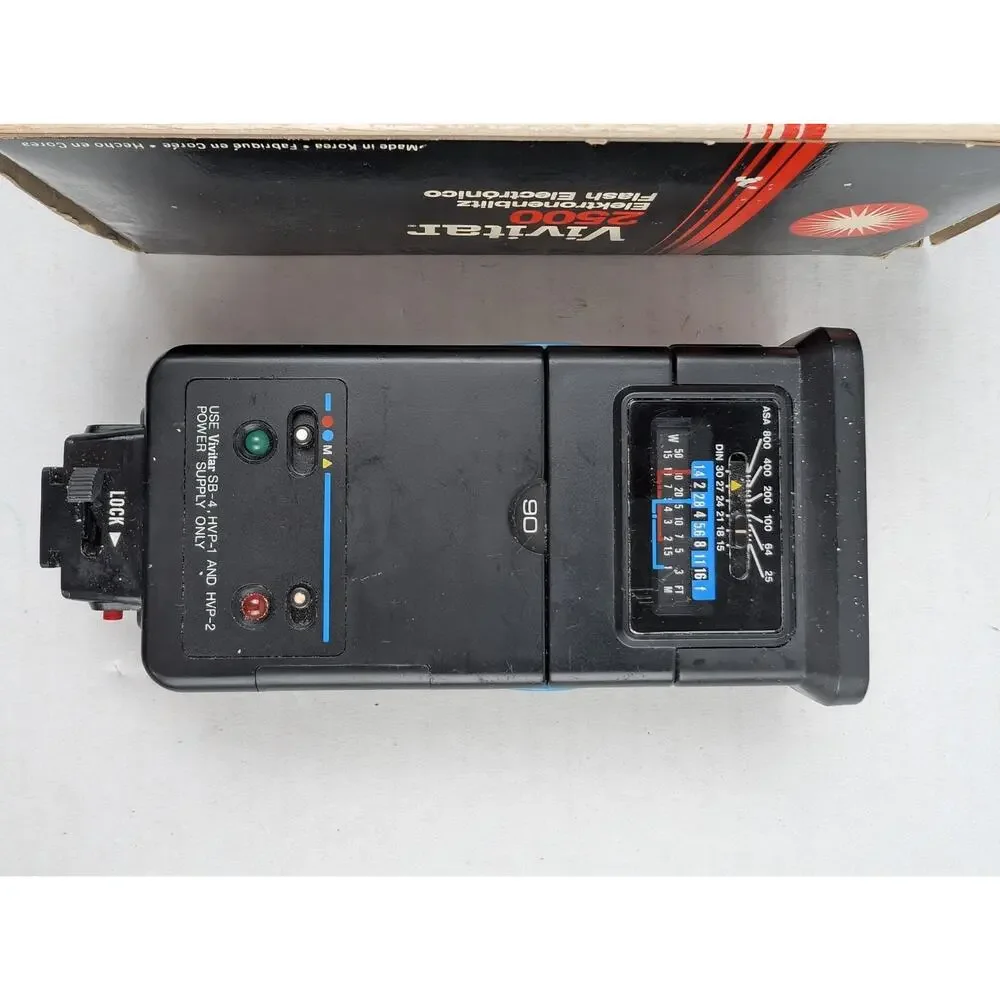 Vivitar 2500 Camera Flash Auto Thyristor Bounce Zoom Shoe Mount w/ Box